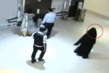 femme voilée, femme portant le niqab, centre de Daech