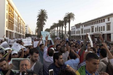 manifestation au Marco, vendeur de poissons