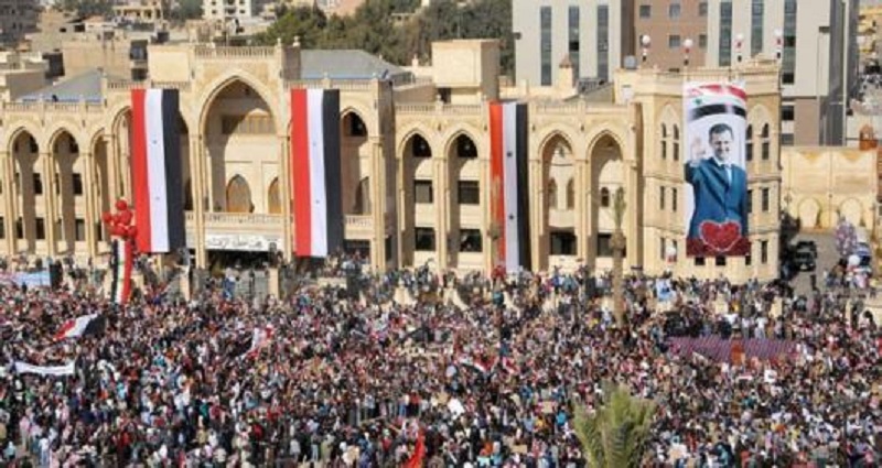 manifestation de soutien au réformes entreprises par le président bachar al-Assad en Novembre 2011