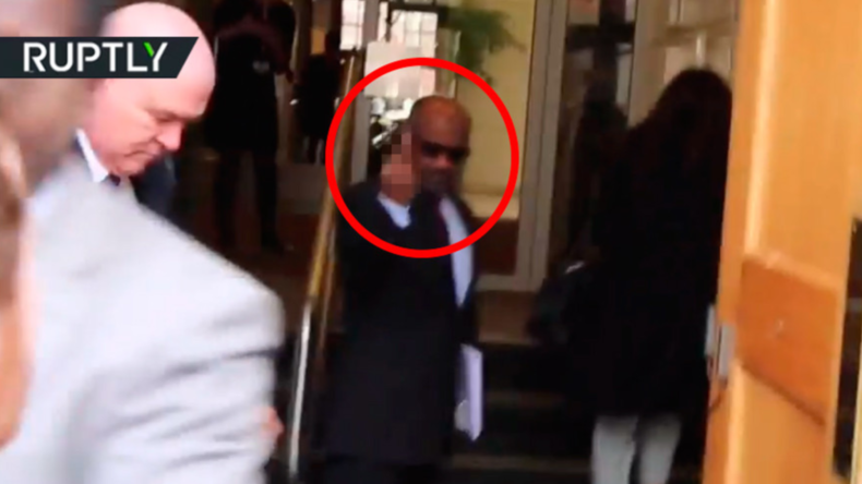 Des activistes tentent dùarrêter Asiri pour crimes de guerre au Yémen