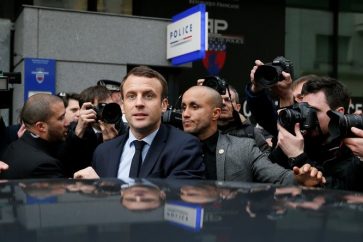 macron3
