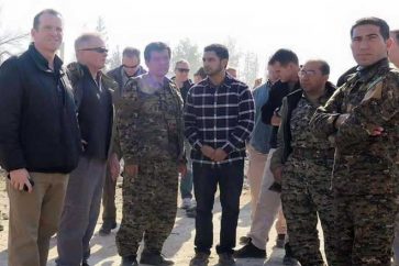 Brett McGurk à Aïn Issa