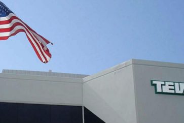 Teva et ses co-conspirateurs sont accusés de s'être mis d'accord pour fixer les prix, truquer les appels d'offres et se distribuer les clients pour plusieurs médicaments génériques