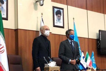 Ali Akbar Saleh et Rafael Mariano Grossi à Téhéran