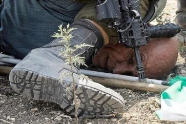 Khayri Hanoun a été violemment agressé par les forces d’occupation israélienne