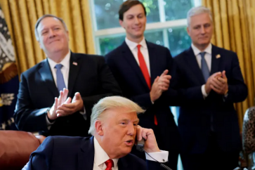 Donald Trump a gracié le père de Jared Kushner, après avoir été reconnu coupable d’évasion fiscale et avoir purgé 14 mois de prison