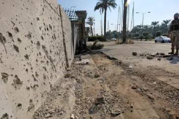 Au moins trois roquettes ont visé, lundi 22 février, l'ambassade des États-Unis à Bagdad