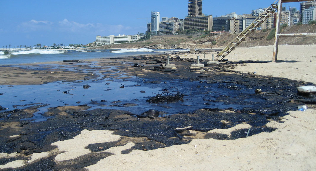 Les côtes libanaises souillées par une marée noire