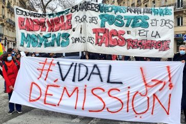 Manifestation à Paris dénonçant les propos de la ministre de l'Enseignement supérieur et de la Recherche sur "l'islamo-gauchisme"