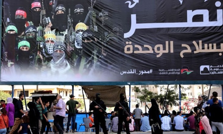 «Le commandement de la résistance suit de près les tentatives provocatrices et agressives des colons et de leurs dirigeants dans la ville d’Al-Qods et la mosquée d’Al-Aqsa».