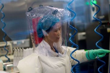 Shi Zhengli a rejeté les accusations de manipulations génétiques dangereuses, notamment relayées aux Etats-Unis par certains élus républicains.