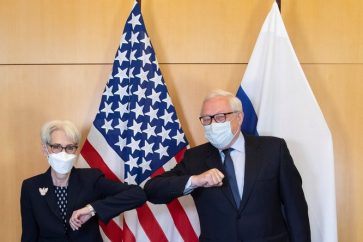 Wendy Sherman et Sergueï Riabkov