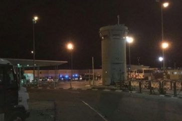 Un Palestinien a tiré depuis une voiture en direction des soldats israéliens.