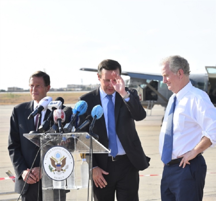 Les membres de la délégation US à l'aéroport de Beyrouth