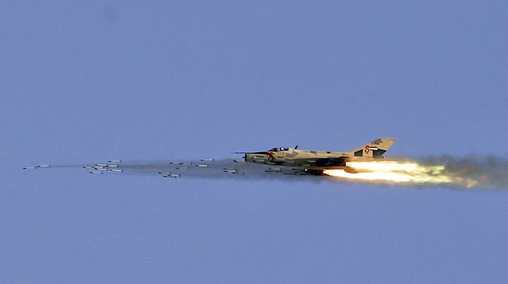 Un avion iranien participant aux exercices Velayat-10