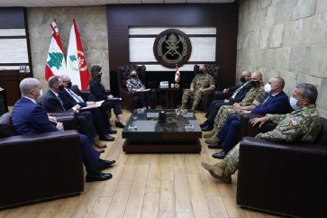 Entre les deux versions de l'armée libanaise, son commandement avait rencontré la vice-secrétaire d'état américaine