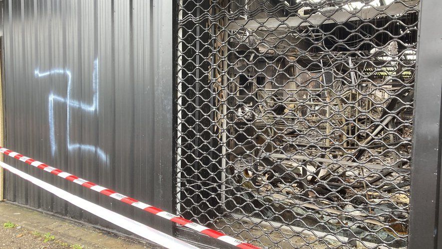 L'intérieur de la boucherie Halal a été entièrement détruite par l'incendie