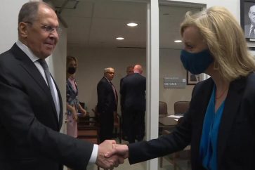 M. Lavrov et Mme Truss