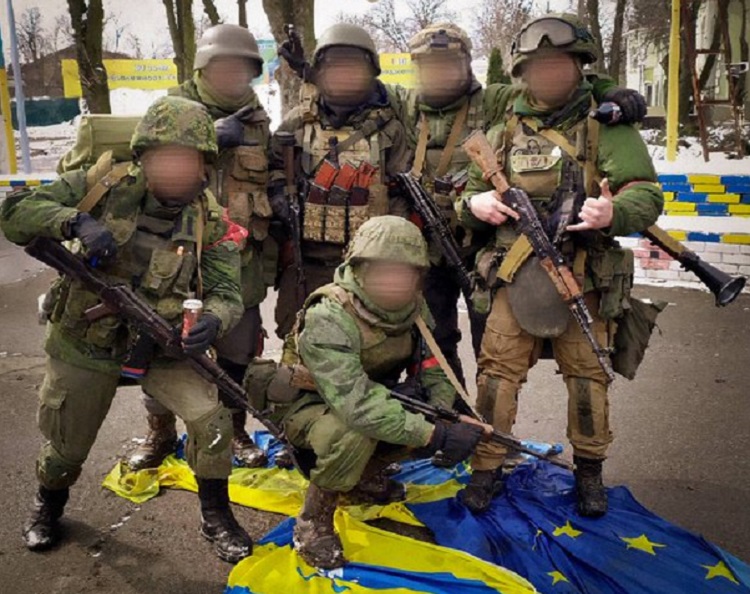 Soldats russes à Volnovakha (Source:AZ Military)