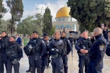 Des soldats israéliens sur l'esplanade des Mosquées.
