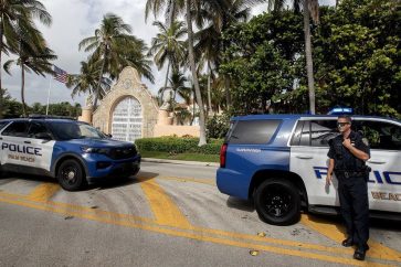 Perquisition spectaculaire du domicile de Donald Trump par le FBI.