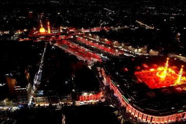 Vue aérienne des mausolée de l'Imam Hussein et de son frère al-Abbas