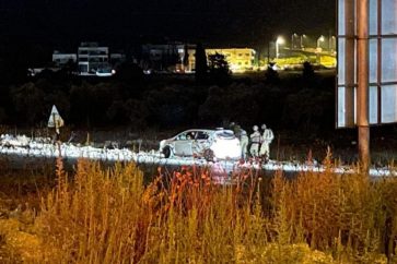 Les forces d'occupation  ont tiré plus de 30 coups de feu sur une voiture en Cisjordanie.