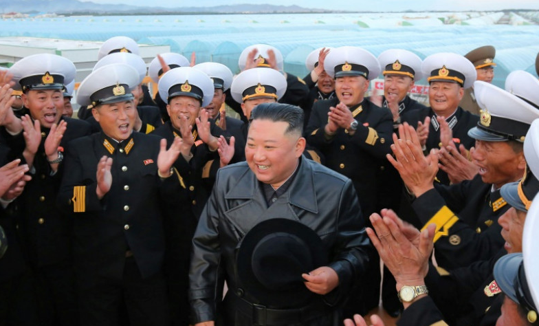 Le leader du Nord a déclaré que ces essais constituent un nouvel avertissement lancé aux pays ennemis.