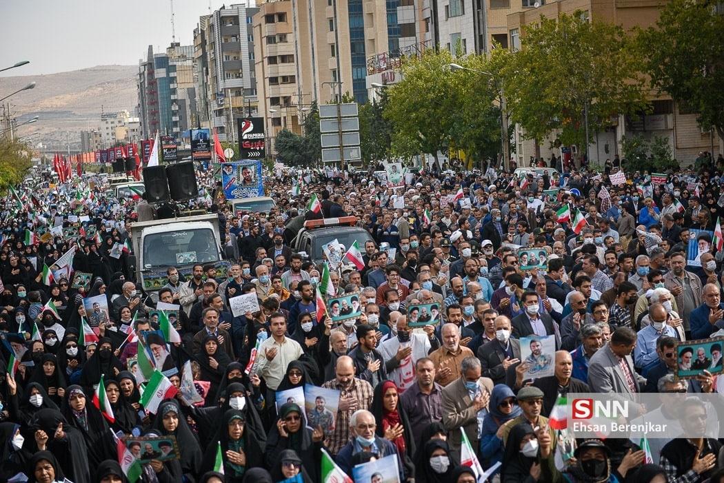 Participation massive aux obsèques du bassidji martyr à Chiraz