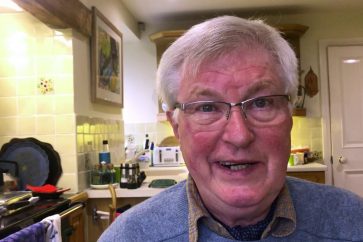 Ces plans ont été élaborés par un vétéran de l’armée nommé Hugh Ward, à la demande de Chris Donnelly, un agent des services de renseignement britanniques connu pour avoir mis sur pied le programme secret de guerre de l’information