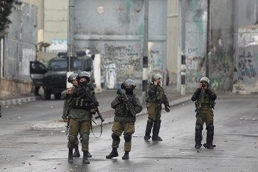 "La majorité des jeunes en 2050 ne serviront pas dans l'armée israélienne ni ne se porteront volontaires dans la fonction publique", selon Benny Gantz