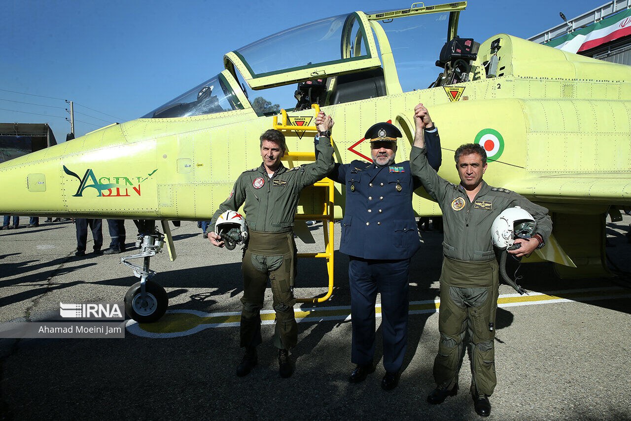 Yassin est équipé d'un siège éjectable, d'une avionique, d'un moteur et d'un train d'atterrissage. Il est capable de voler jusqu'à 1 200km