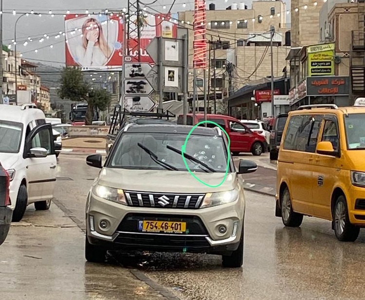 photo_5816623103613189935_y