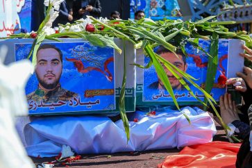 Le cortège funèbre à Téhéran, en Iran, le 4 avril 2023, pour deux conseillers militaires du Corps des gardiens de la Révolution islamique (CGRI) ©Fars News