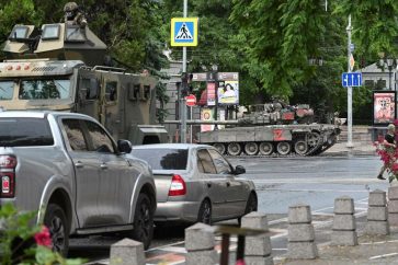 Des véhicules de Wagner se dirigeant vers Lipetsk.