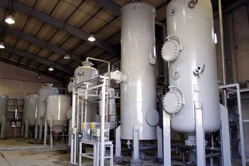 Usine de production d’eaux lourdes à Arak en Iran, le 27 octobre 2004. © Fars News/Archives