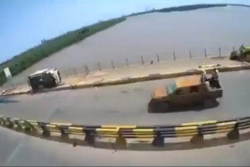 Les images de drones frappant des véhicules au Soudan avaient d'abord été perçues comme des preuves de l'utilisation de drones kamikazes par l'armée régulière. © Reuters, Scopal