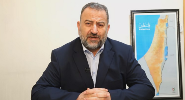 « C’est son jour.
Bien venu, si tu as la volonté
Si l’aspiration vive t’envahit
Franchis les étapes. »