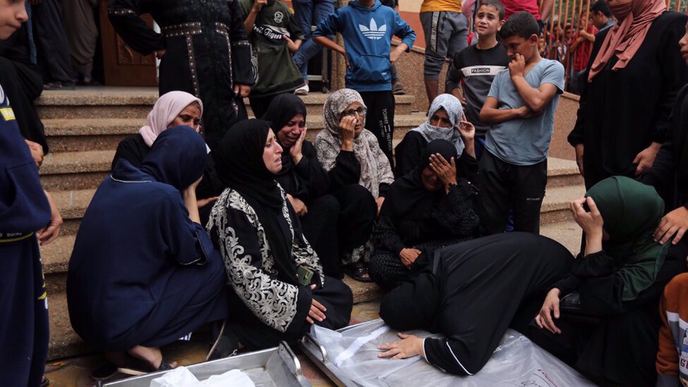 Des femmes gazaouies pleurant leurs proches