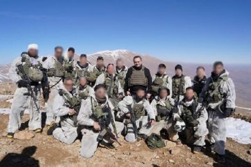 Le ministre israélien de la guerre, Israel Katz, visite les hauteurs du mont Hermon, au sud de la Syrie.