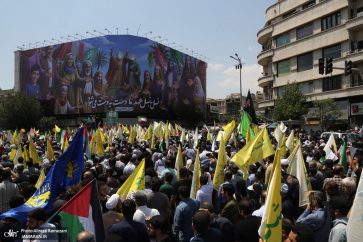 Des manifestations ont eu lieu dans plusieurs villes iranienes réclamant une riposte virulente contre l'entité sioniste