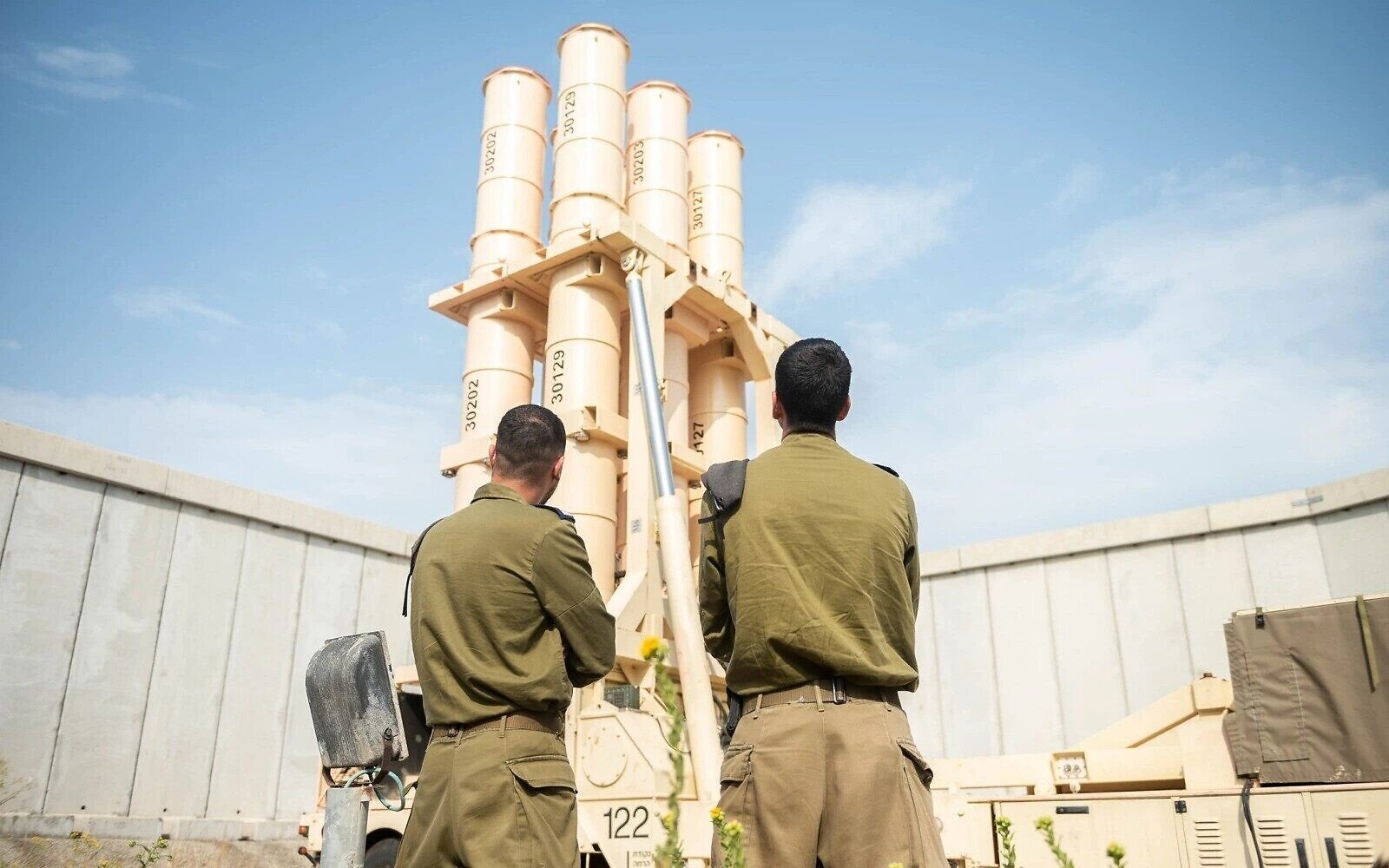 militaires_isr_arrow