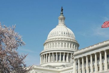 Fin des affectations de 30 diplomates, ambassadeurs et hauts fonctionnaires, dans diverses ambassades américaines à travers le monde.