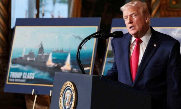 Trump annonce le lancement d'une nouvelle classe de navires de guerre, un fait extrêmement inhabituel pour un président en exercice.