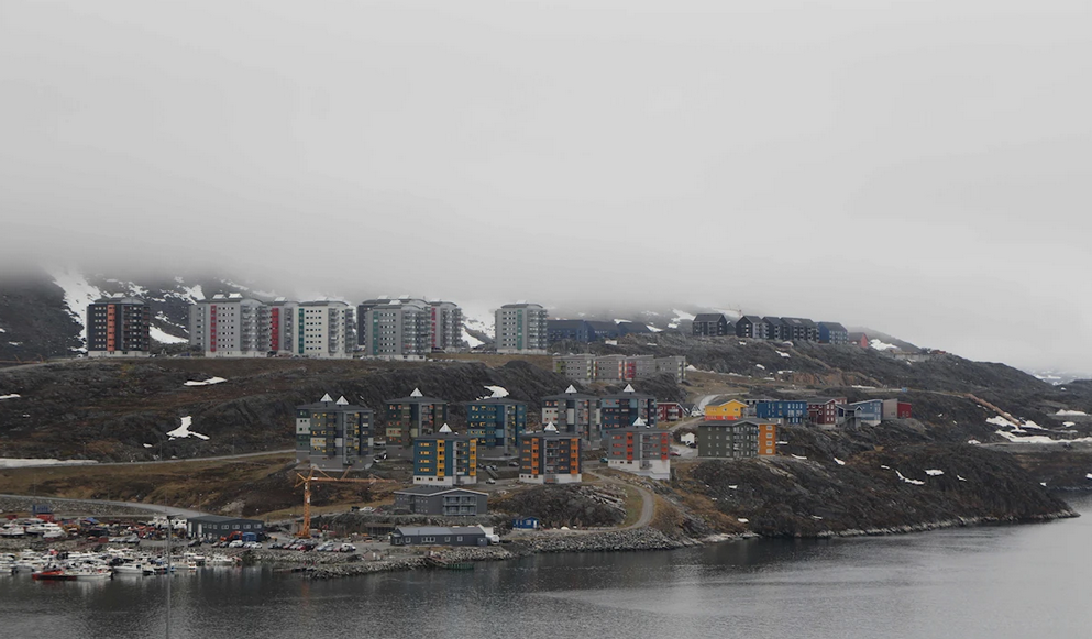 Le Groenland, une immense île arctique peuplée de 57.000 habitants, répète ne pas être à vendre et vouloir décider seul de son avenir.