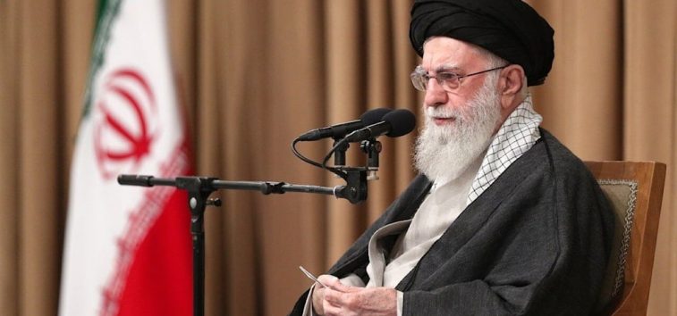 <a href="https://fr-archive.manartv.com.lb/3473989">Ayatollah Khamenei : Faites savoir à Trump que tous les tyrans sont tombés au pic de leur puissance</a>